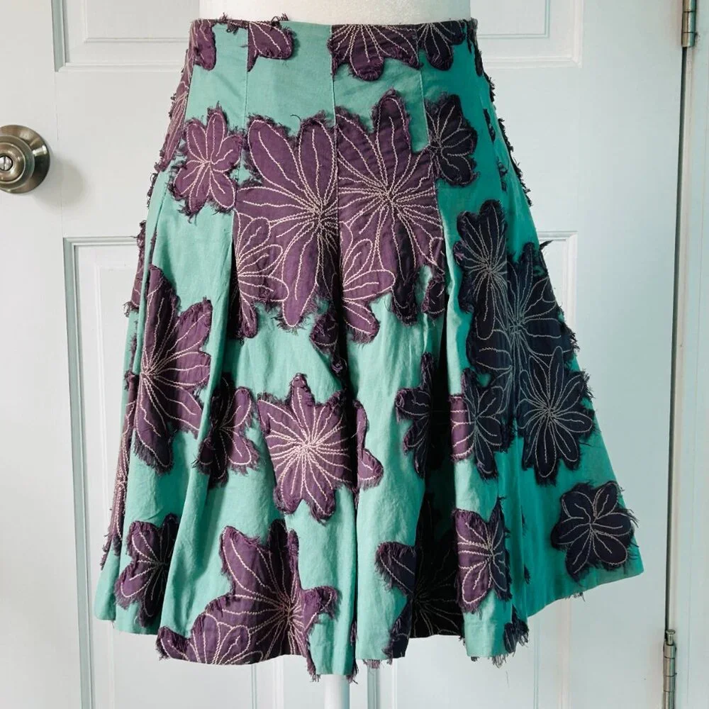 TIBI Cottagecore Inspired Cotton Aline Skirt with Floral Applique (size 2) - Picture 2 of 11